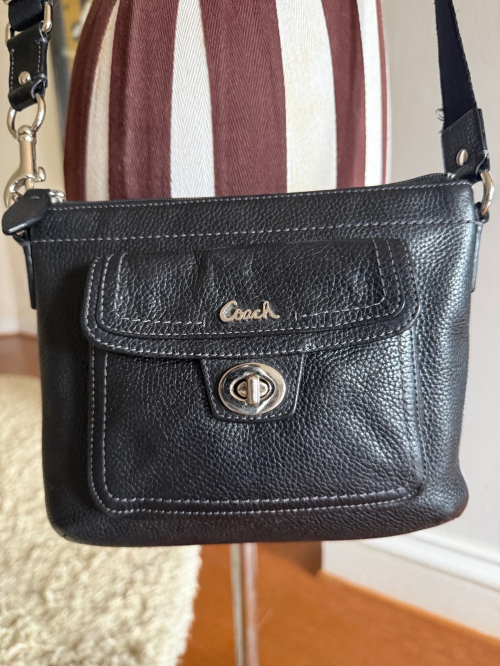 COACH Penelope Black Pebbled Leather Turnlock Pocket Swingpack Crossbody